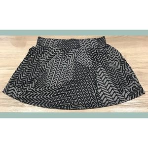 Forever 21 Grey and Black Chevron Skirt M